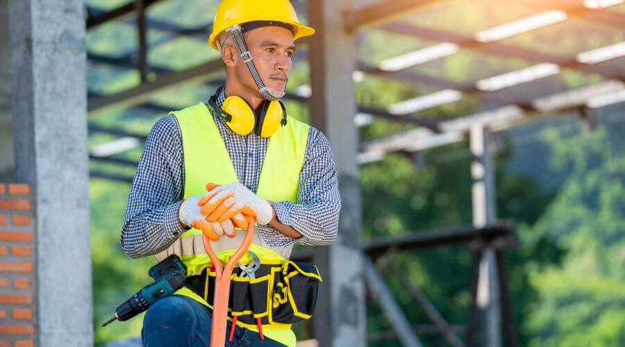 Professional gutter cleaning in Lutz, FL